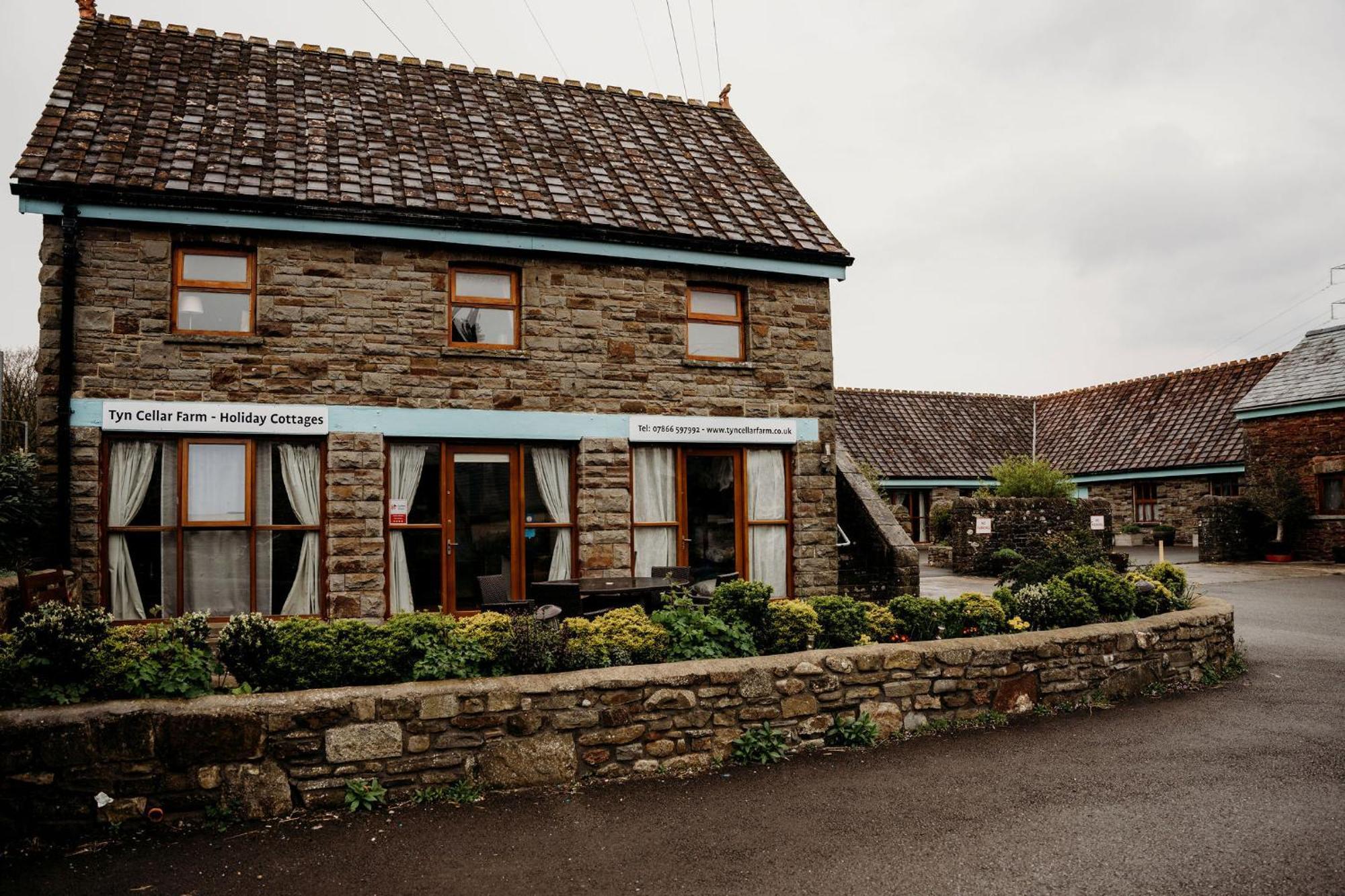 The Barn B&B Port Talbot Eksteriør bilde